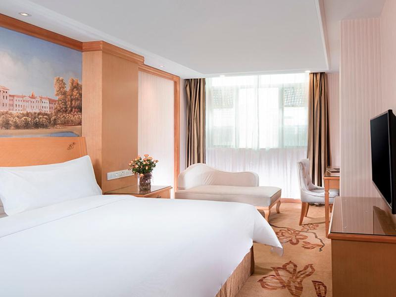 Vienna Hotel Qingyuan Yingde Guangming Road Екстериор снимка